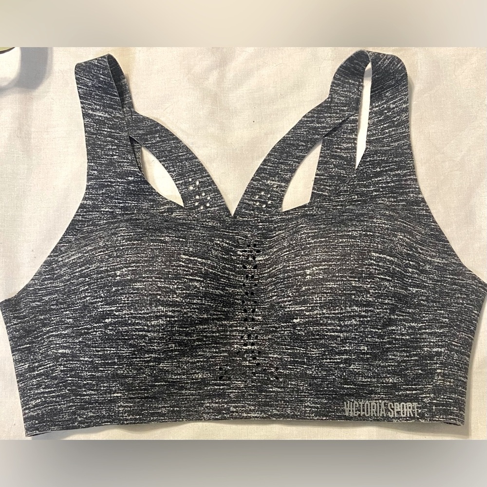 Victorias Secret Sport Angel Max Sports Bra Size 38C Heather Gray